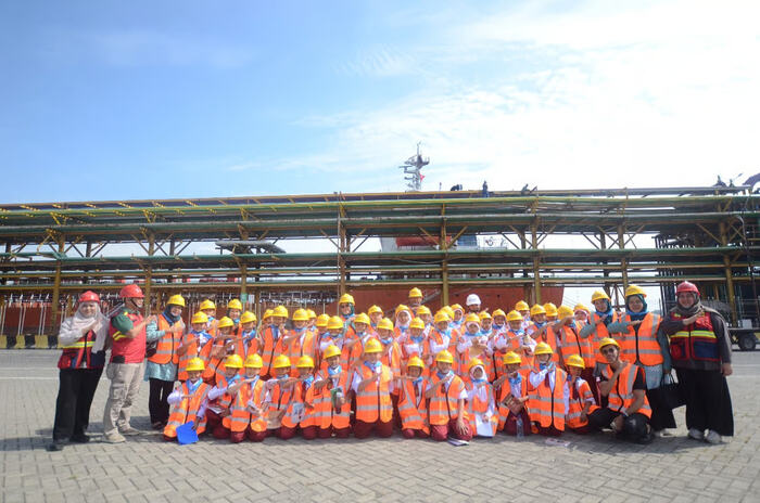 Kolaborasi untuk Kontribusi, TJSL Pelindo Semarakkan HUT ke 80 RI