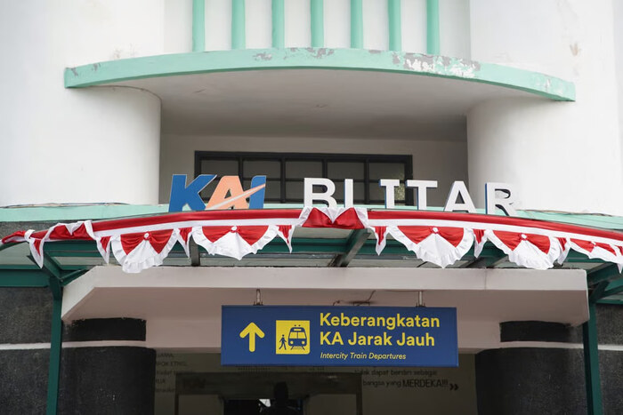 Dukung Smart City dan Mobilitas Perkotaan Modern, KAI Daop 7 Uji Coba Integrasi Ojol di Stasiun Blitar Saat Lonjakan Penumpang Nataru