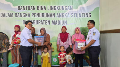KAI Daop 7 Madiun Salurkan Bantuan TJSL Rp57,5 Juta Dukung Percepatan Penurunan Stunting di Kabupaten Madiun