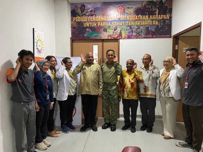 Kogabwilhan III Dorong Kesehatan Inklusif di Papua lewat Bantuan Alat Bantu Dengar dan Sembako (1)