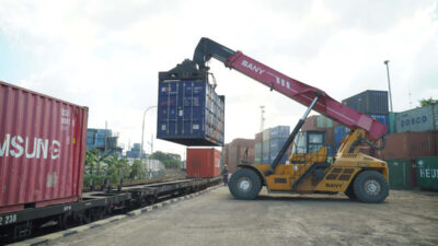 Jelang Momen Strategis Keagamaan, Layanan KA Kontainer Menguat di Awal Tahun