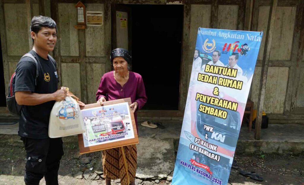 KAI Bandara dan Paguyuban Wartawan Kulon Progo Salurkan Bantuan Sembako dalam Rangka Hari Pers Nasional